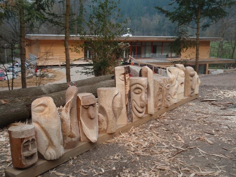 Holzbildhauerei Workshop im WaldHaus  WaldHaus Freiburg