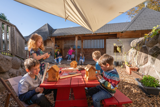 Wir bauen Vogelhäuser © Friederike Tröndle Wir bauen Vogelhäuser © Friederike Tröndle